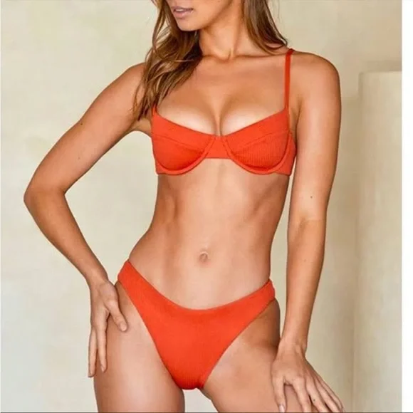 Monday Swimwear Byron Bottom Sangria Crinkle - Picture 1 of 4